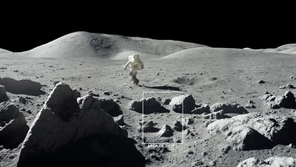 The Redwire Regolith Print print bed, 3D print head, and regolith simulant feedstock.